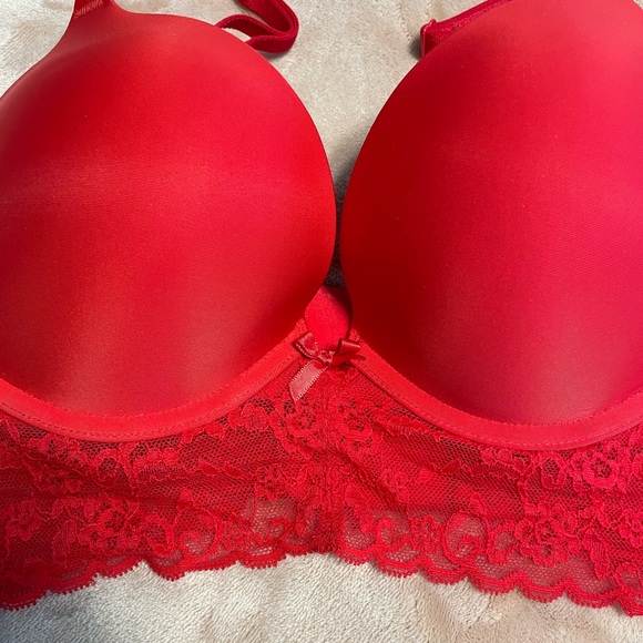 Victoria’s Secret Push-up Bralette - Picture 2 of 4